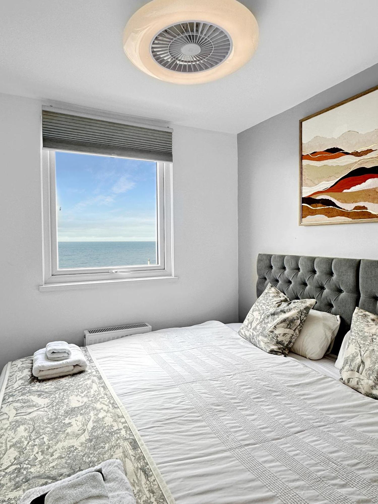 Granada Apartments Queen'S Promenade Blackpool Ngoại thất bức ảnh