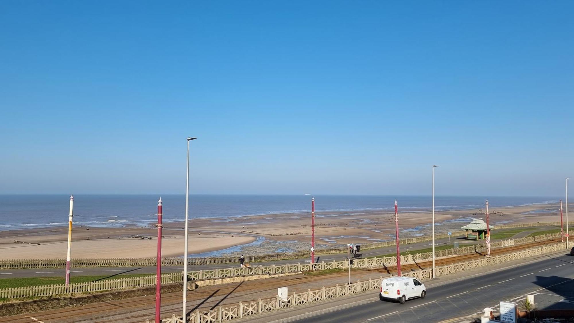 Granada Apartments Queen'S Promenade Blackpool Ngoại thất bức ảnh