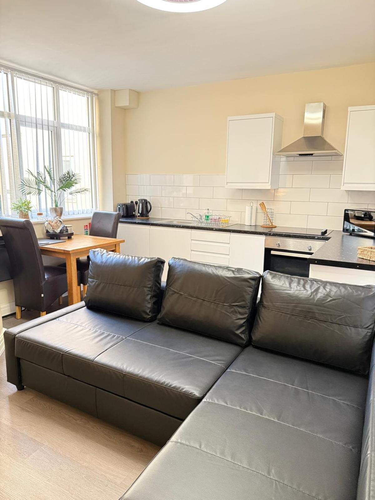 Granada Apartments Queen'S Promenade Blackpool Ngoại thất bức ảnh