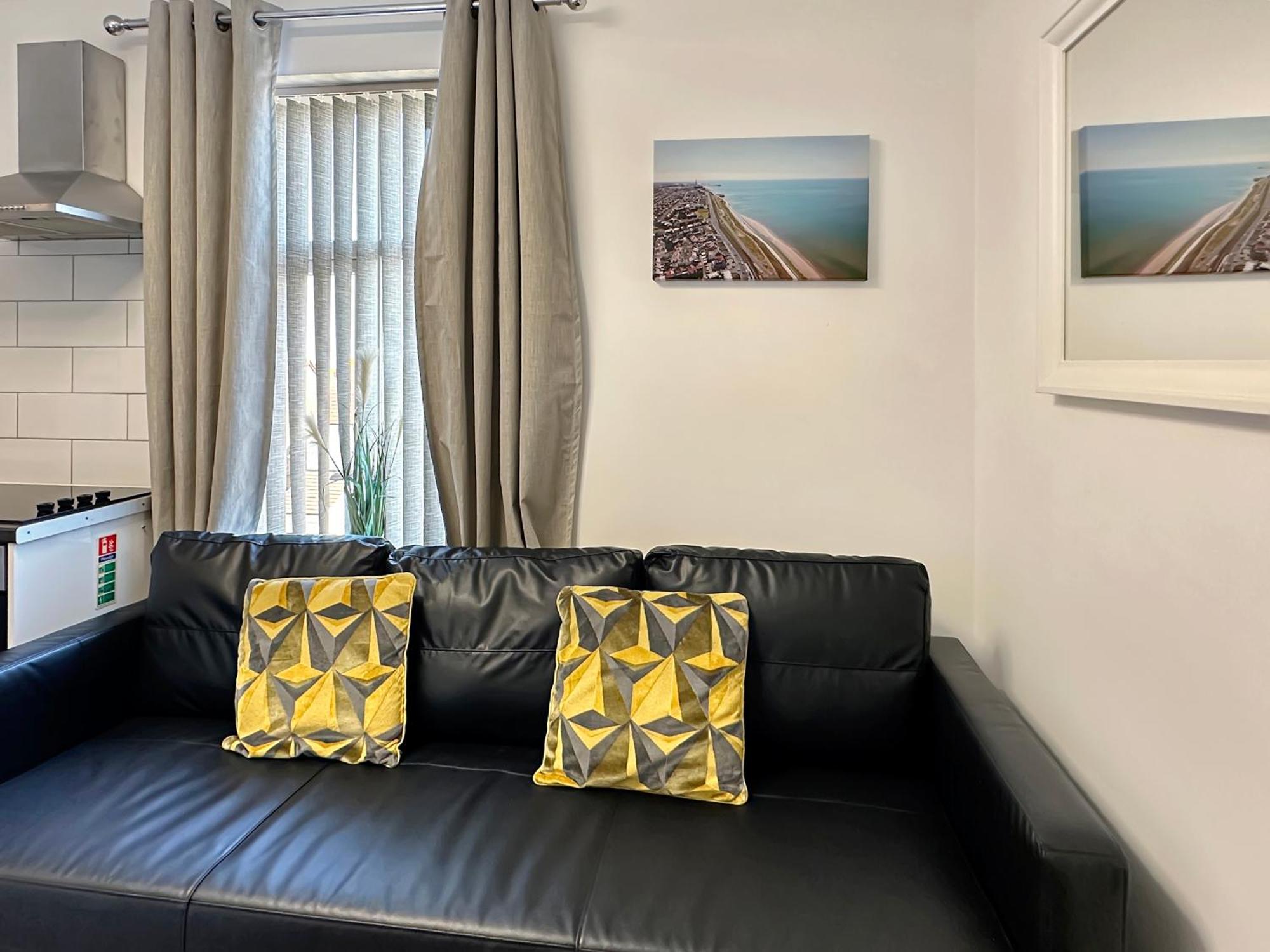 Granada Apartments Queen'S Promenade Blackpool Ngoại thất bức ảnh