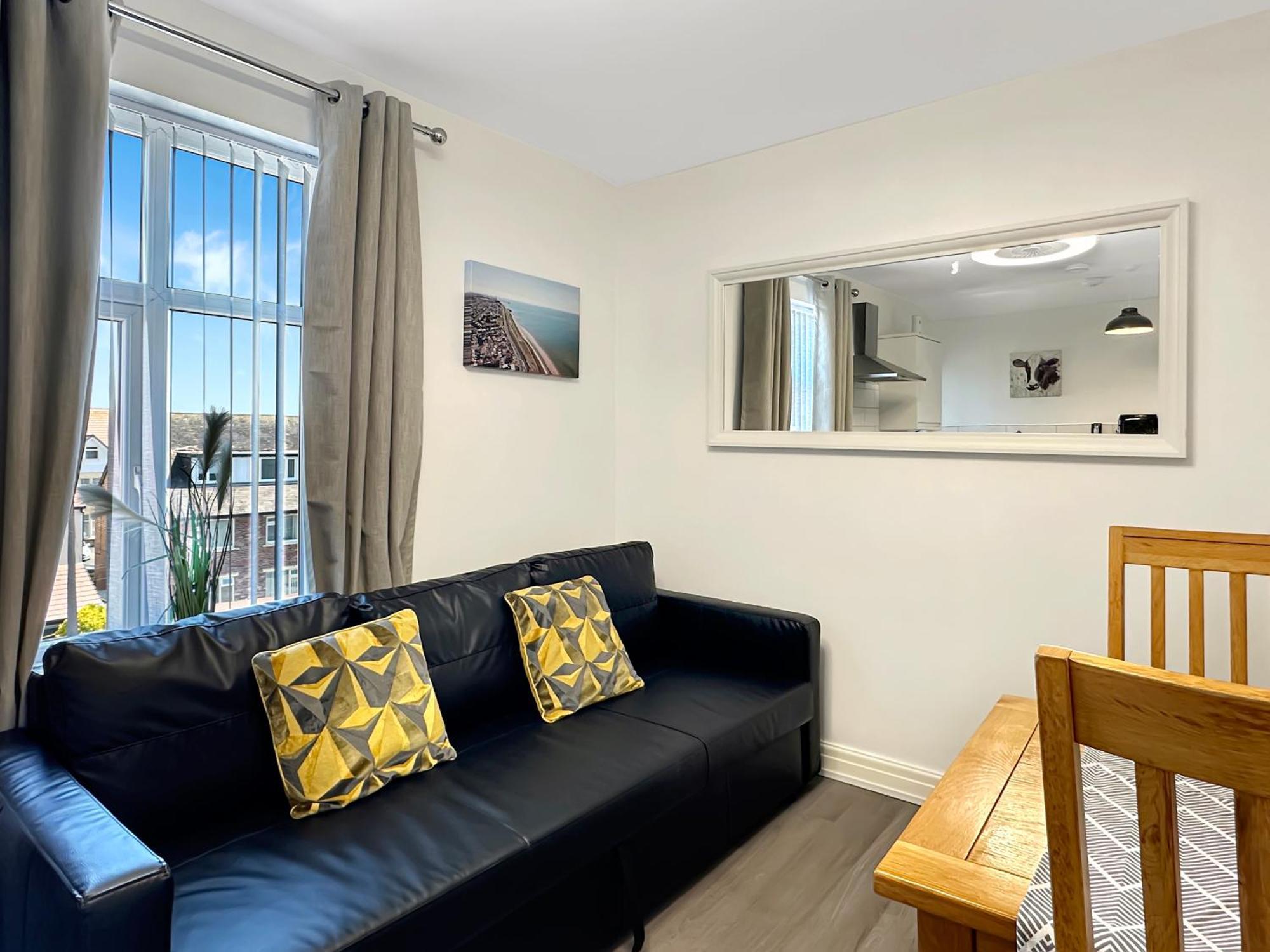 Granada Apartments Queen'S Promenade Blackpool Ngoại thất bức ảnh